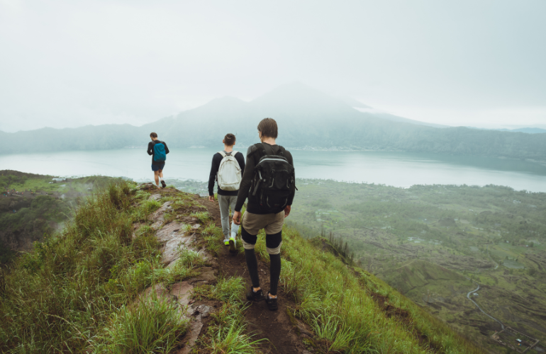 Trilhas que valem cada passo: experiências inesquecíveis na natureza